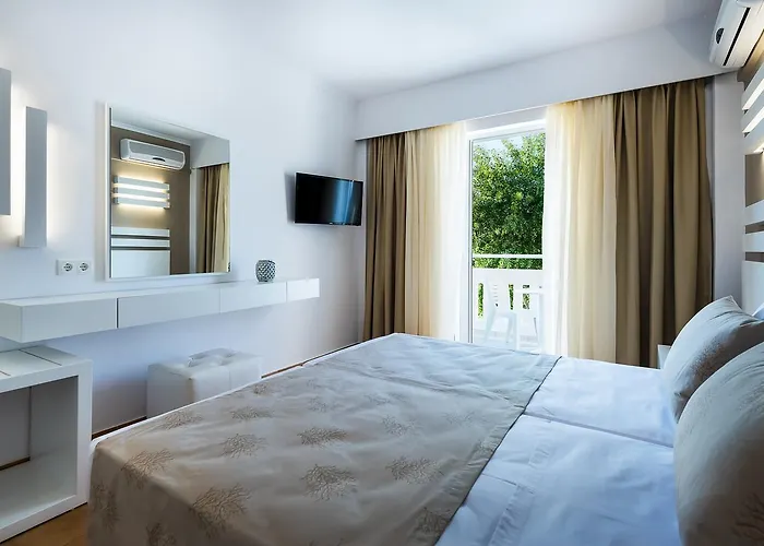 Gaia In Style - Adults Only